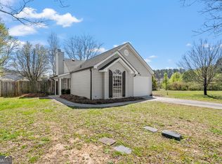 10 Montclair Ct, Cartersville, GA 30121