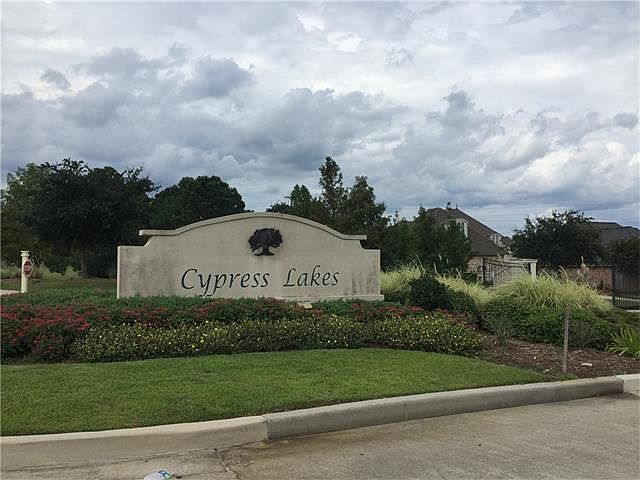1st image of 325 Cypress Lakes Dr