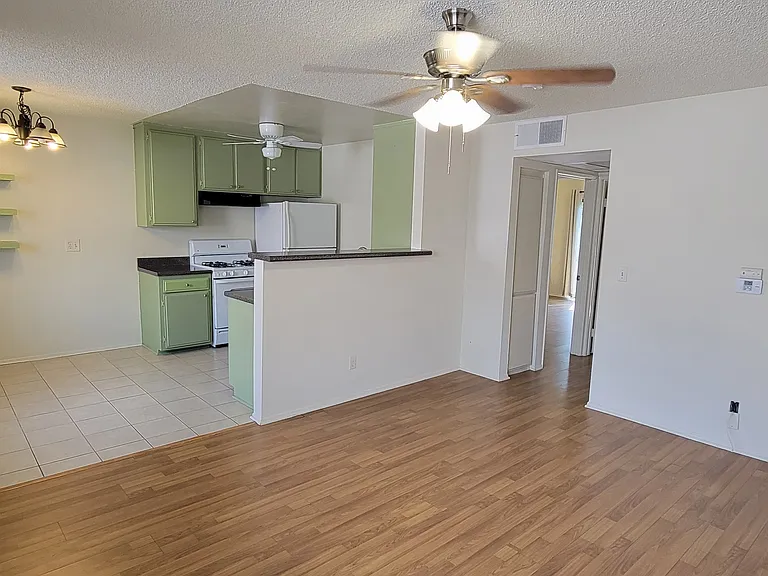 1002 N Sanborn Ave #205 — Photo 2