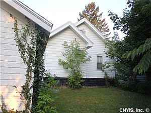 2nd image of 416 Kenwick Dr