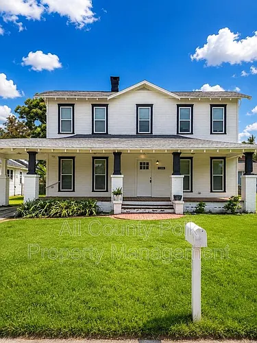 1044 W Lime St Photo 1