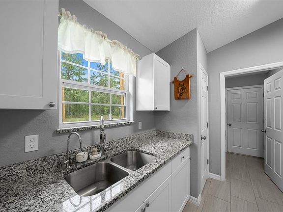 5th image of 3306 NW RIDGEWOOD ROAD