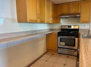 187 Oakridge Dr, Daly City, CA 94014