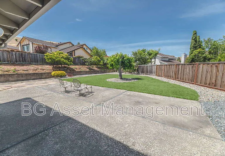 2726 Garrity Ct — Photo 34