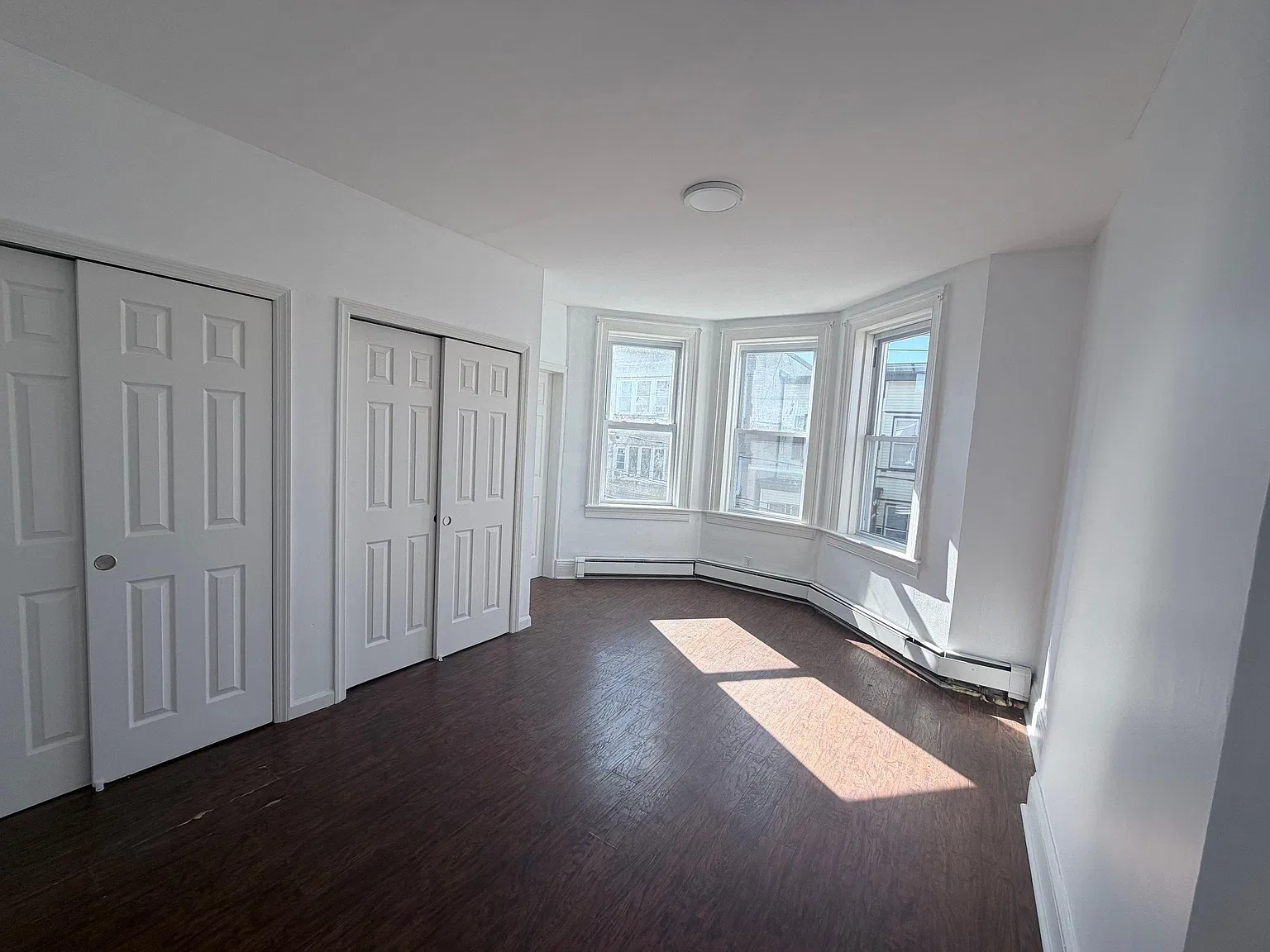 3 bed, 1.0 bath, $2,625 — Photo 3