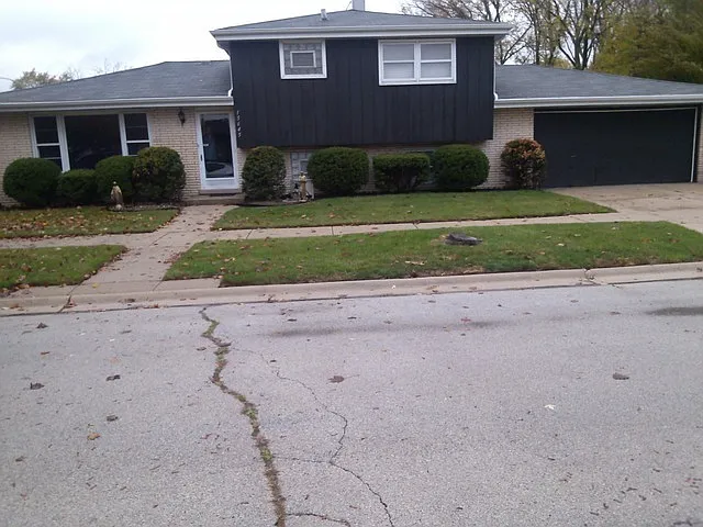 15645 Madison Ave photo 1