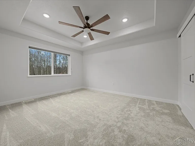 7442 N Paw St — Photo 34