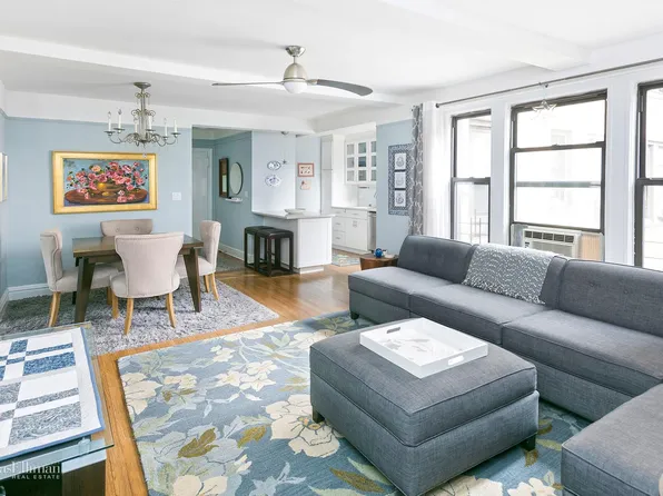 319 East 50th Street image 1 of 7