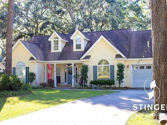 2nd image of 7 Meagan Dr