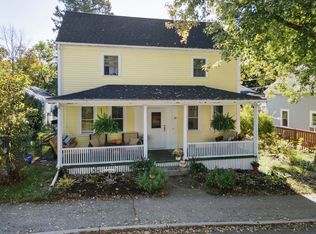 19 Spring St, Newmarket, NH 03857