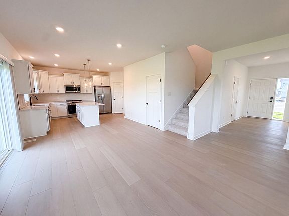 3rd image of 1577 Upper 141st St E