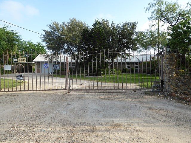 1st image of 3304 Cummings Ln
