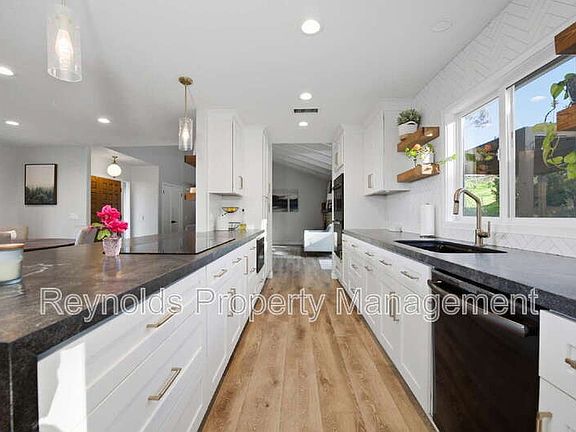 4th image of 1953 Granite Hills Dr