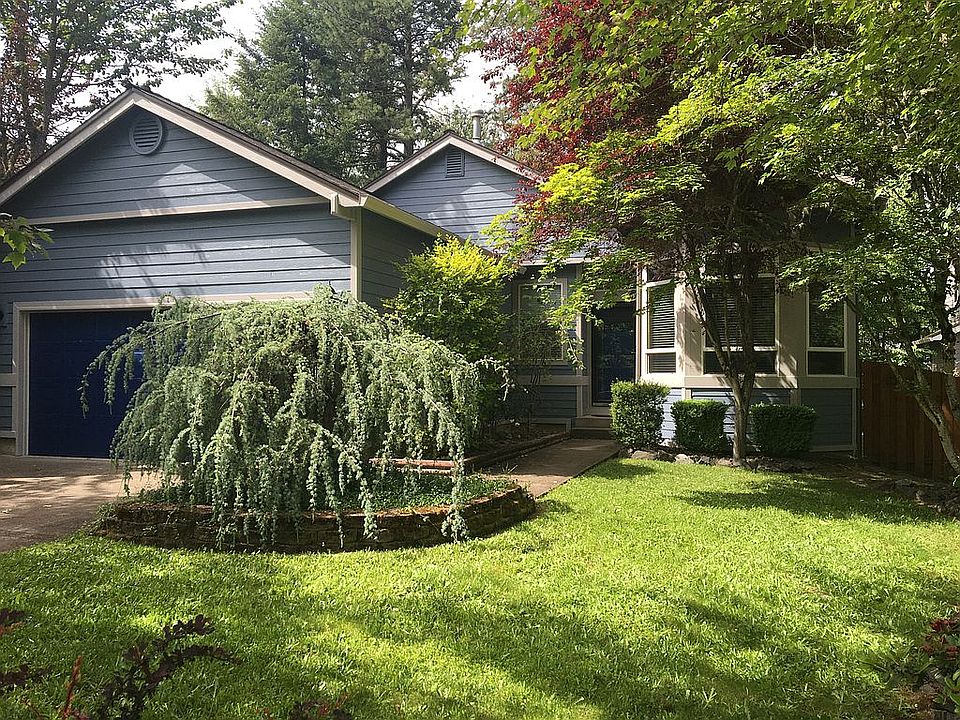 2nd image of 17073 SW Cobble Ct