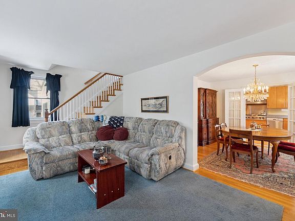 4th image of 148 N Park Dr