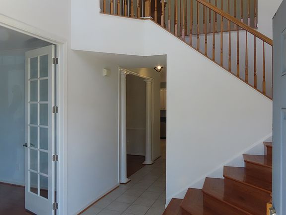 4th image of 330 Tannery Dr
