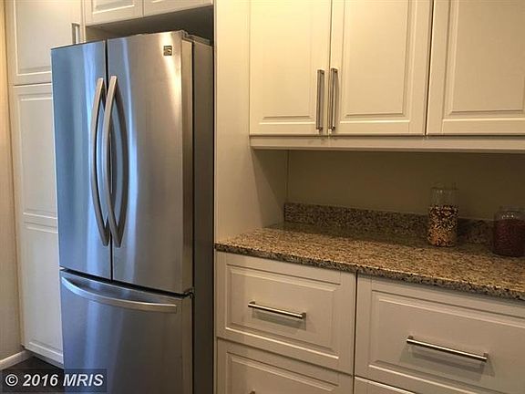 4th image of 15421 Bassett Ln #23-B