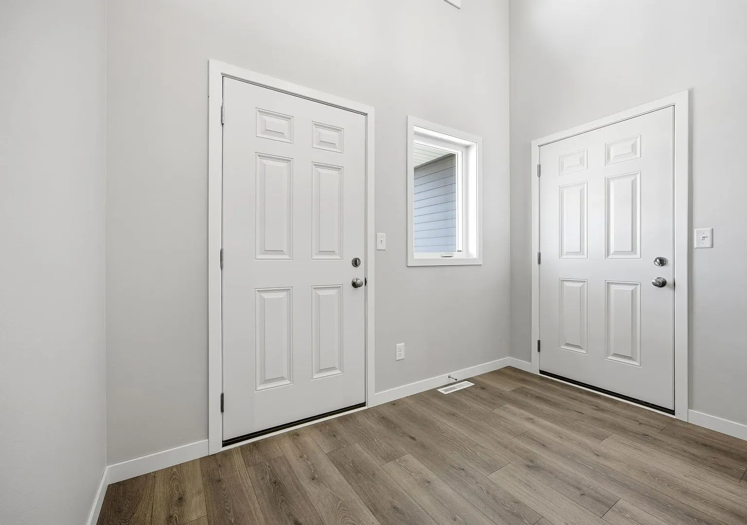 Brand New Custom Home in Horace! — Photo 2