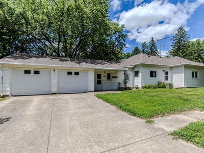 107 W 3rd St, Lake Park, IA, 51347