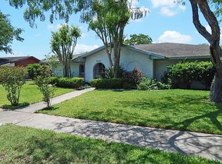 6405 Clearlake Cir, Corpus Christi, TX 78413