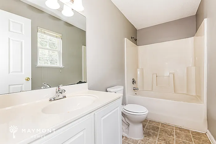 313 Denman Loop — Photo 9