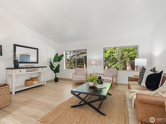 5th image of 1754 NE Mesford Road #74