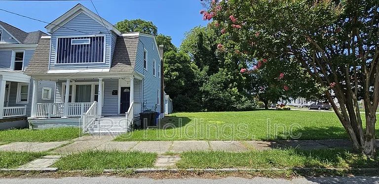 62 Elm Ave — Photo 2