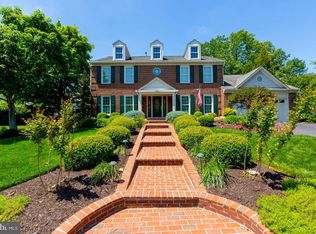 12813 Ashton Oaks Dr, Fairfax, VA 22030