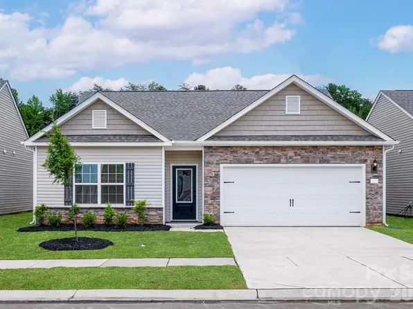 6737 Fairford Dr, Charlotte, NC 28215