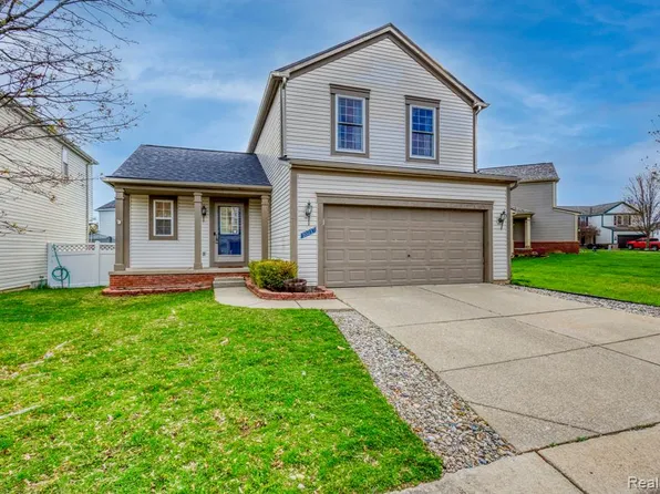 10217 Meadow Crest Ct, Holly, MI 48442