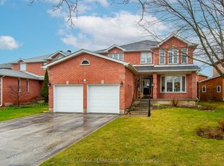 35 Raquel St, Barrie, ON L4N 9S4