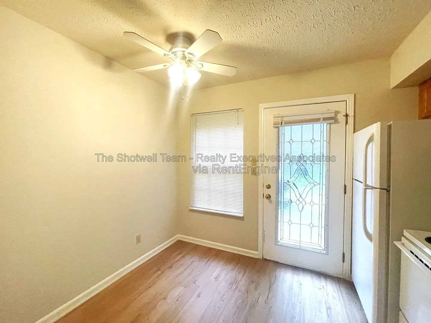 2 bed, 1.5 bath, $1,495 — Photo 3