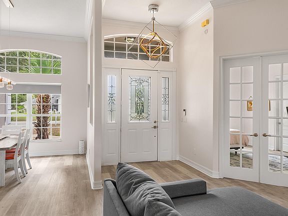 3rd image of 869 Seven Gables Cir SE