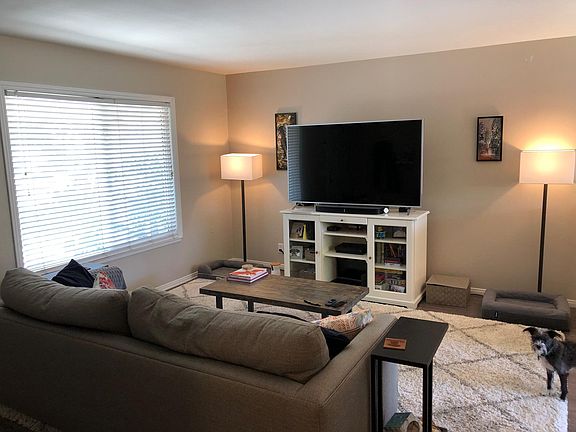 5th image of 4871 Lori Ann Ln