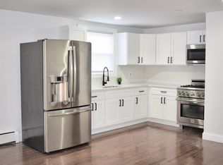 44-46 Willard St #44, Lowell, MA 01850