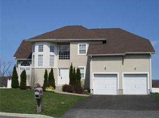 13 Ramona Rd, Newburgh, NY 12550