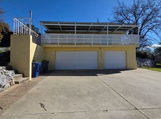 19090 Hollow Ln, Redding, CA 96003