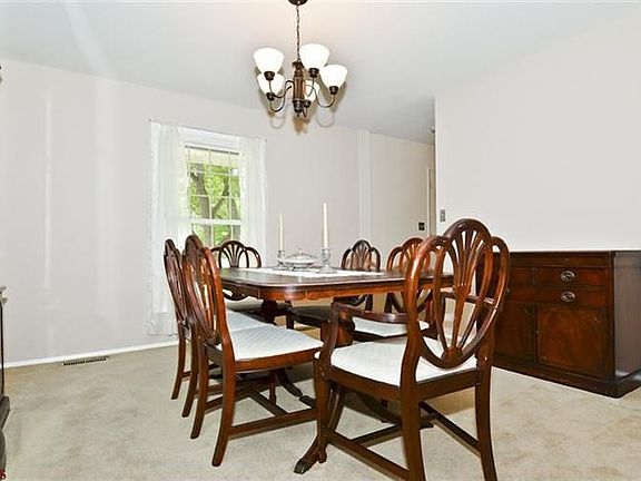 5th image of 239 Aspen Trail Dr