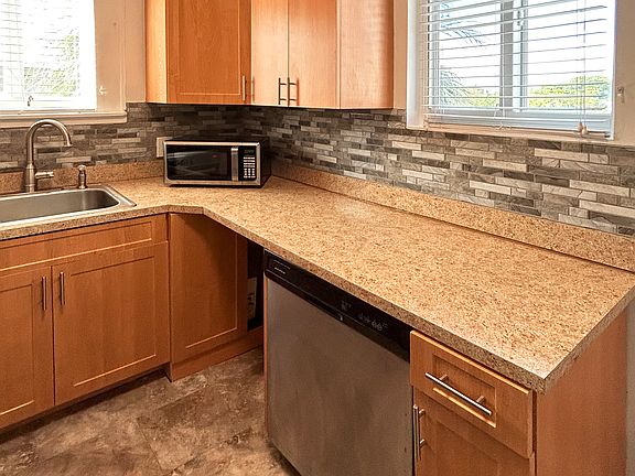 3rd image of 1141 SE 6th Ter #3