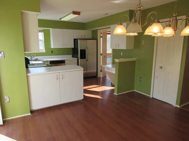 7734 Chatfield Ln — Photo 8