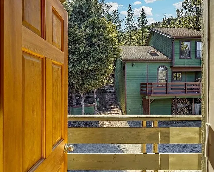 1809 Pioneer Way — Photo 23