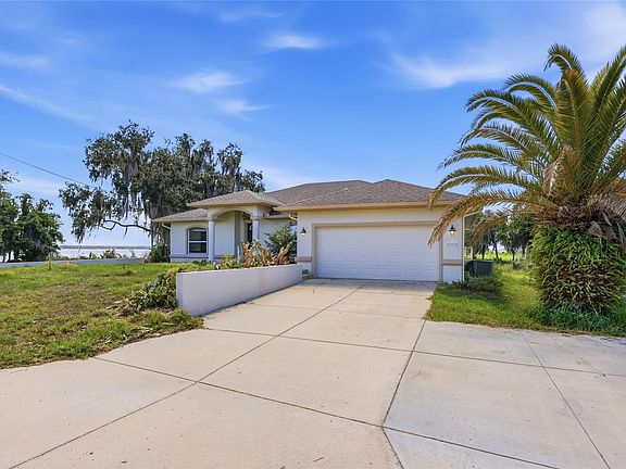 4th image of 21395 NW 39th Ct