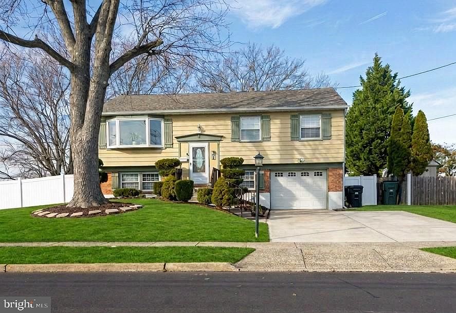 1st image of 139 Fairmount Ave