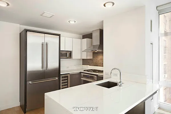 Rented by Town Residential | media 33