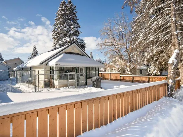 4915 N 52nd Ave, Eckville, AB T0M 0X0