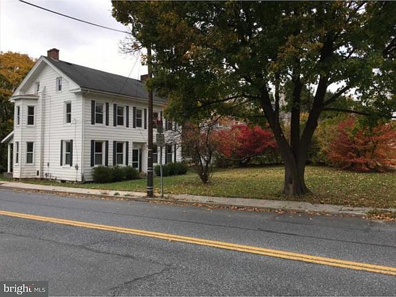 2nd image of 303 S White Oak St