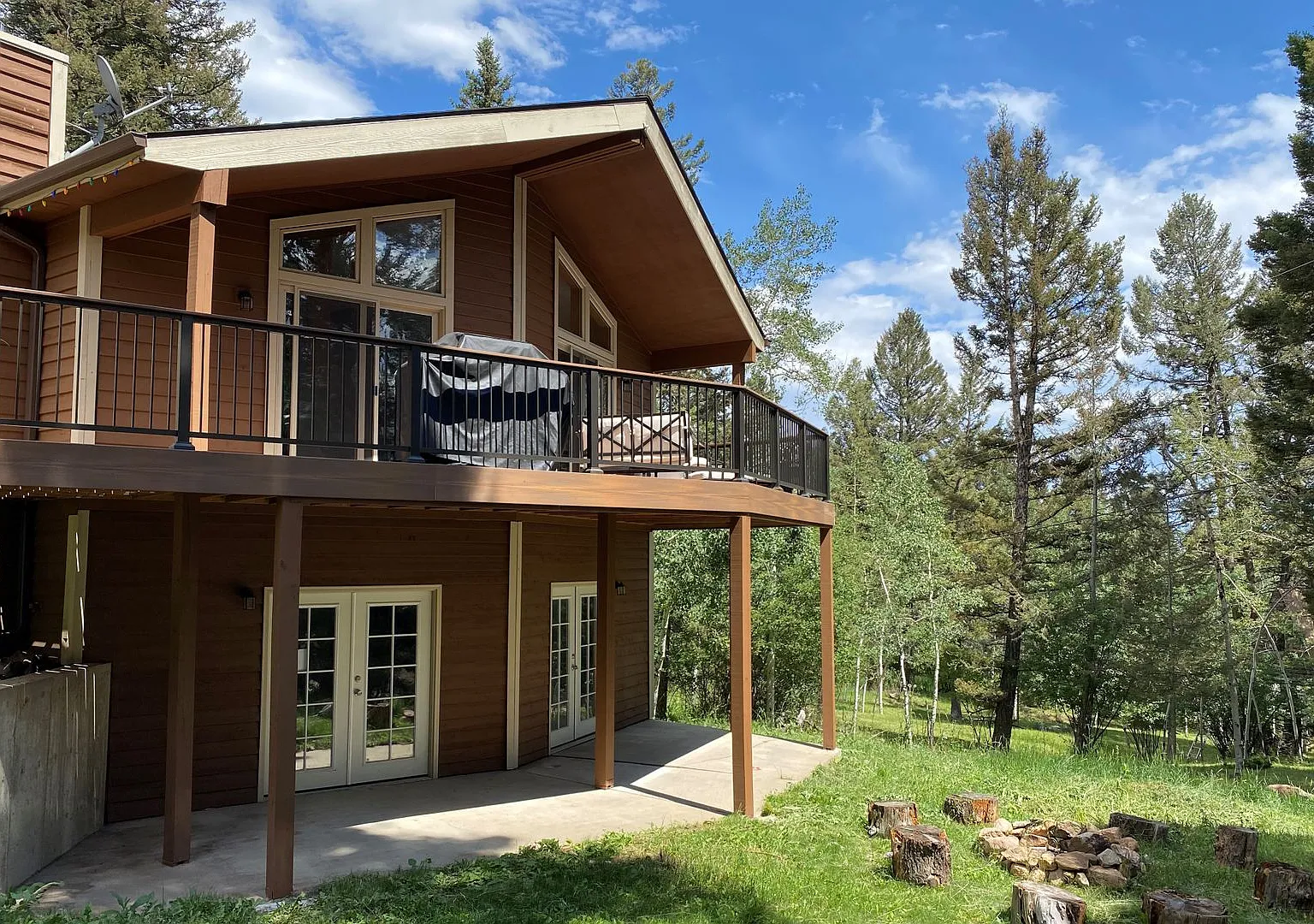 Gorgeous Mountain Estate — Photo 1