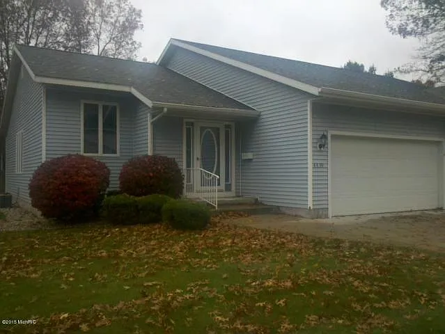 4439 Hickory Ln photo 1