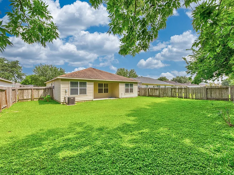 3910 Enclave Mist Ln — Photo 31