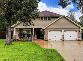 10757 Forest Creek Dr, Willis, TX 77318
